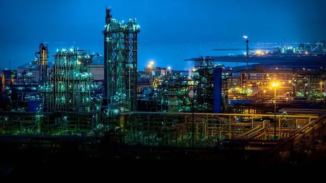 ارزیابی حمله صهیونی‌- آمریکایی به زیرساخت‌های ایران؛ بازار جهانی پلیمر در آستانه بحران قیمت