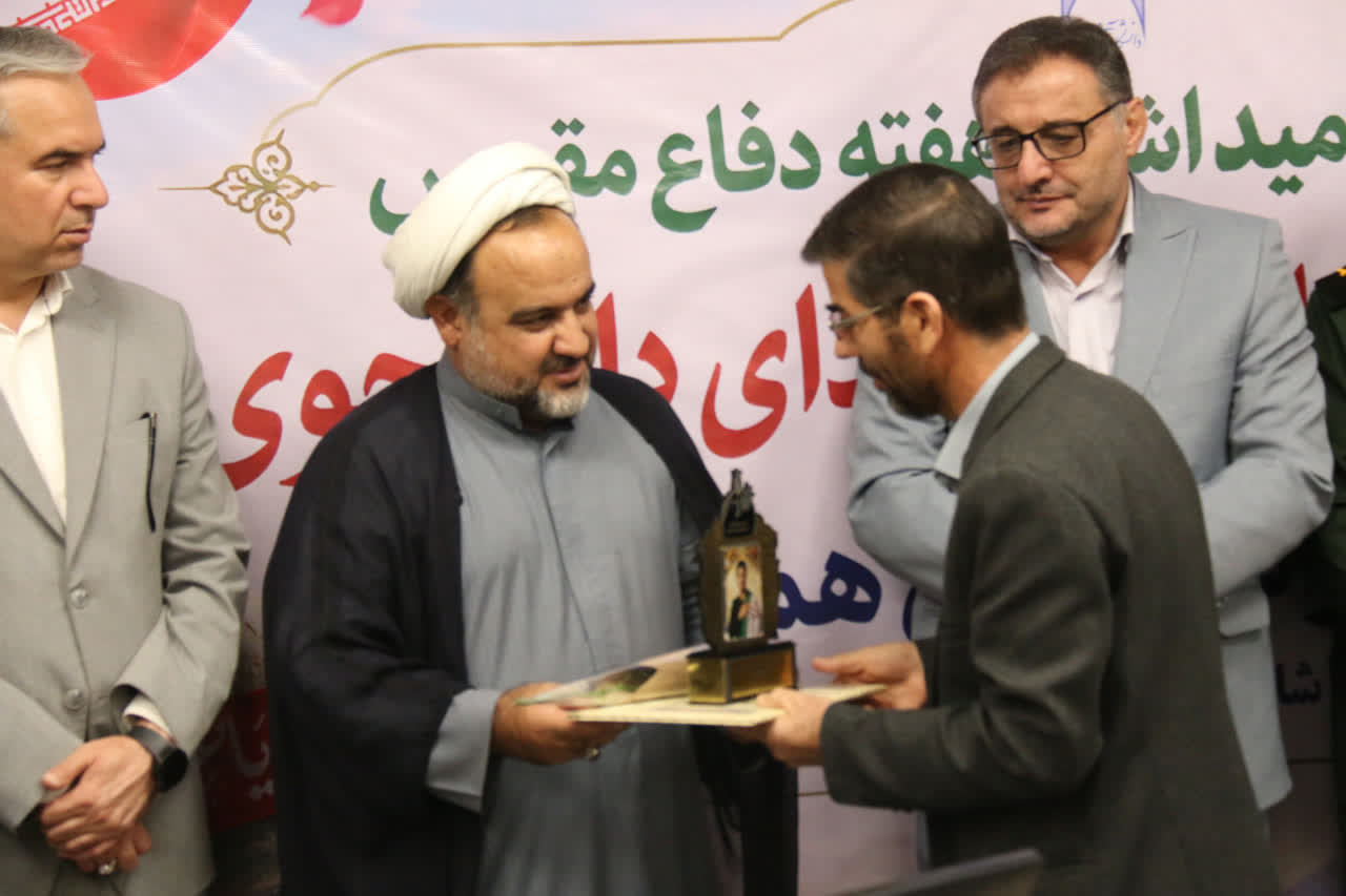 پدر شهید دانشجو زهدی‌شمس: امانت شهدا را باید به‌درستی به نسل آینده منتقل کنیم