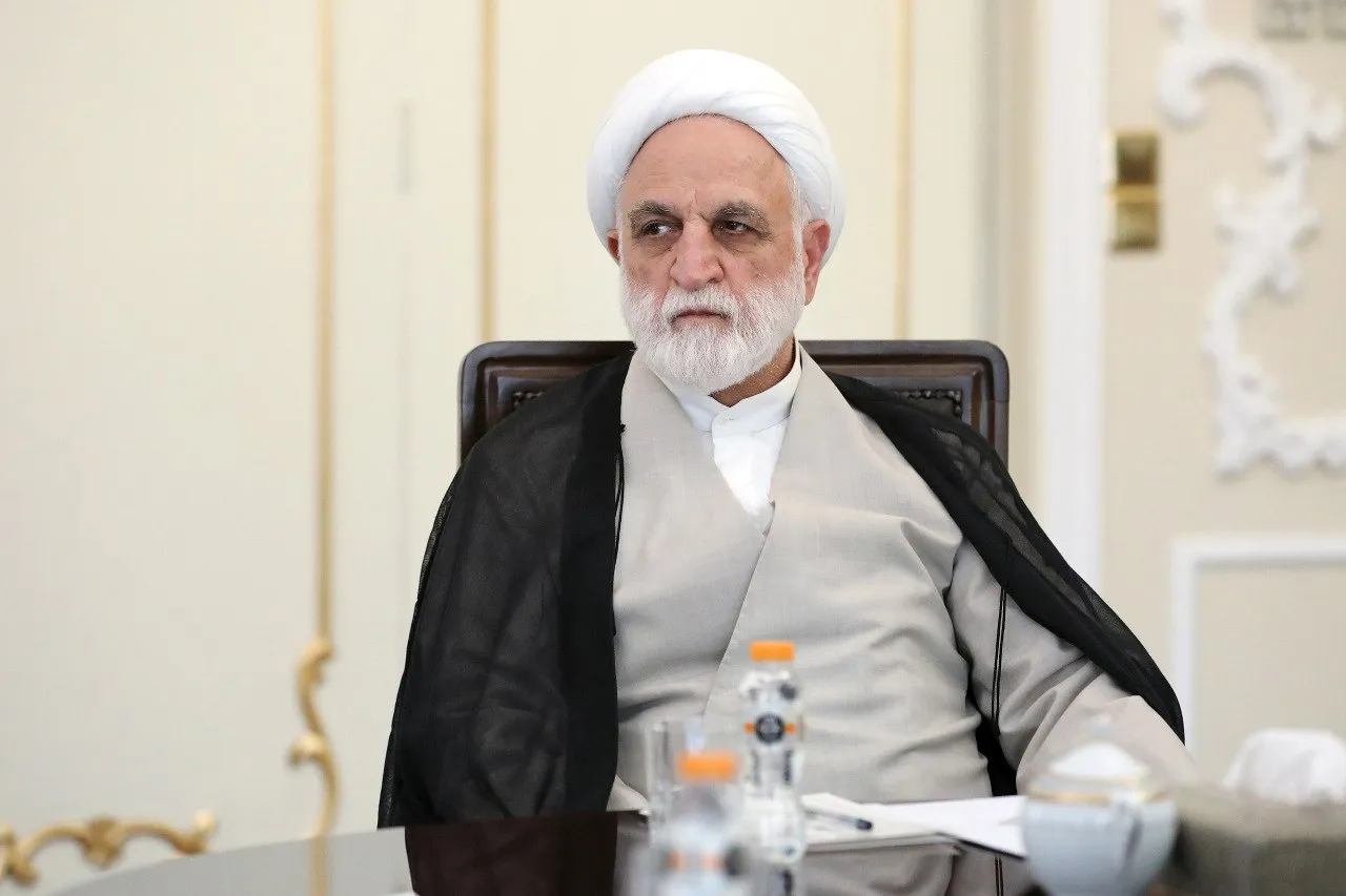 غلامحسین محسنی اژه‌ای
غلامحسین محسنی اژه ای
رئیس قوه قضائیه
جلسه سران قوا