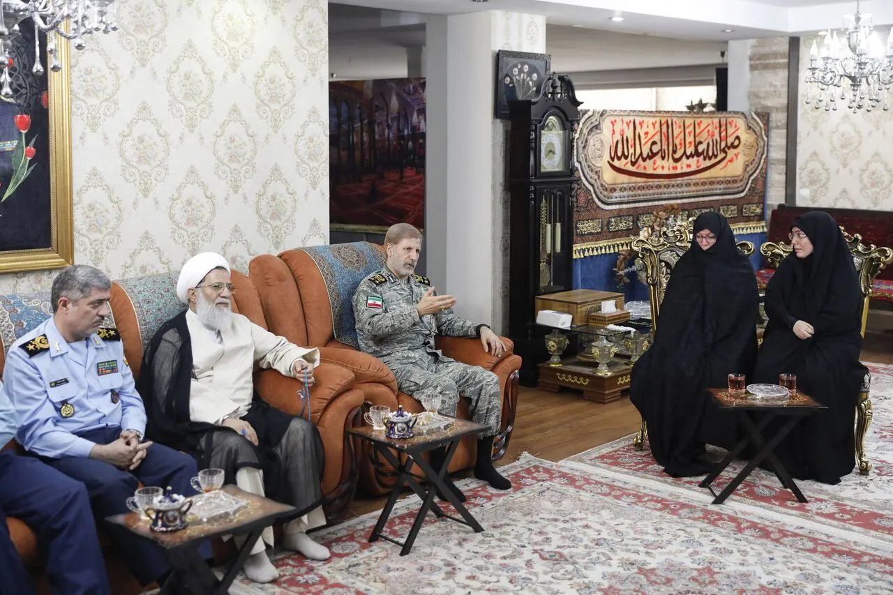 امیر حاتمی