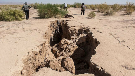 فرونشست زمین؛ زنگ خطری که پاسخ علمی آن روی میز است