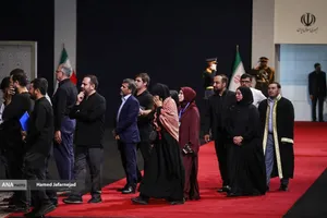 ادای احترام ادیان مختلف بر پیکر رهبر مجاهد شهید انقلاب

