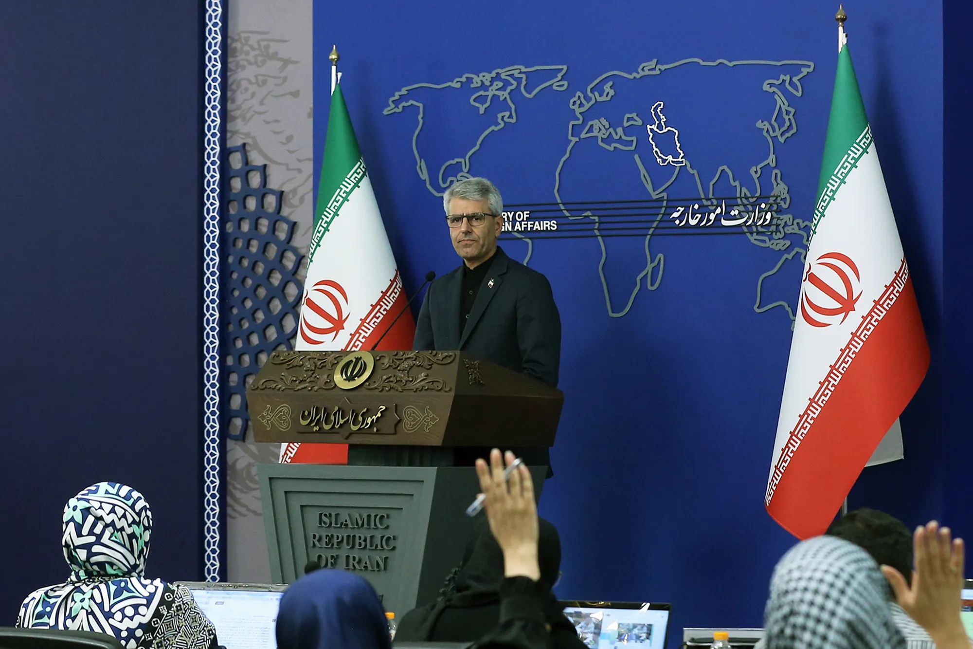 نشست خبری اسماعیل بقایی سخنگوی وزارت امور خارجه