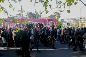 تشییع پیکر مطهر دریابان شهید &laquo;علیرضا تنگسیری&raquo; فرمانده دلاور خلیج فارس و جمعی از شهدای والامقام