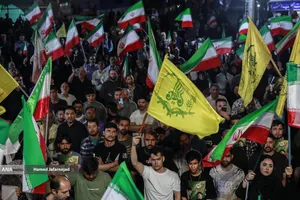 حضور مجاهدان افغانستانی در از نیروهای مسلح کشورمان و رهبر معظم انقلاب اسلامی حضرت آیت الله سیدمجتبی حسینی خامنه ای 