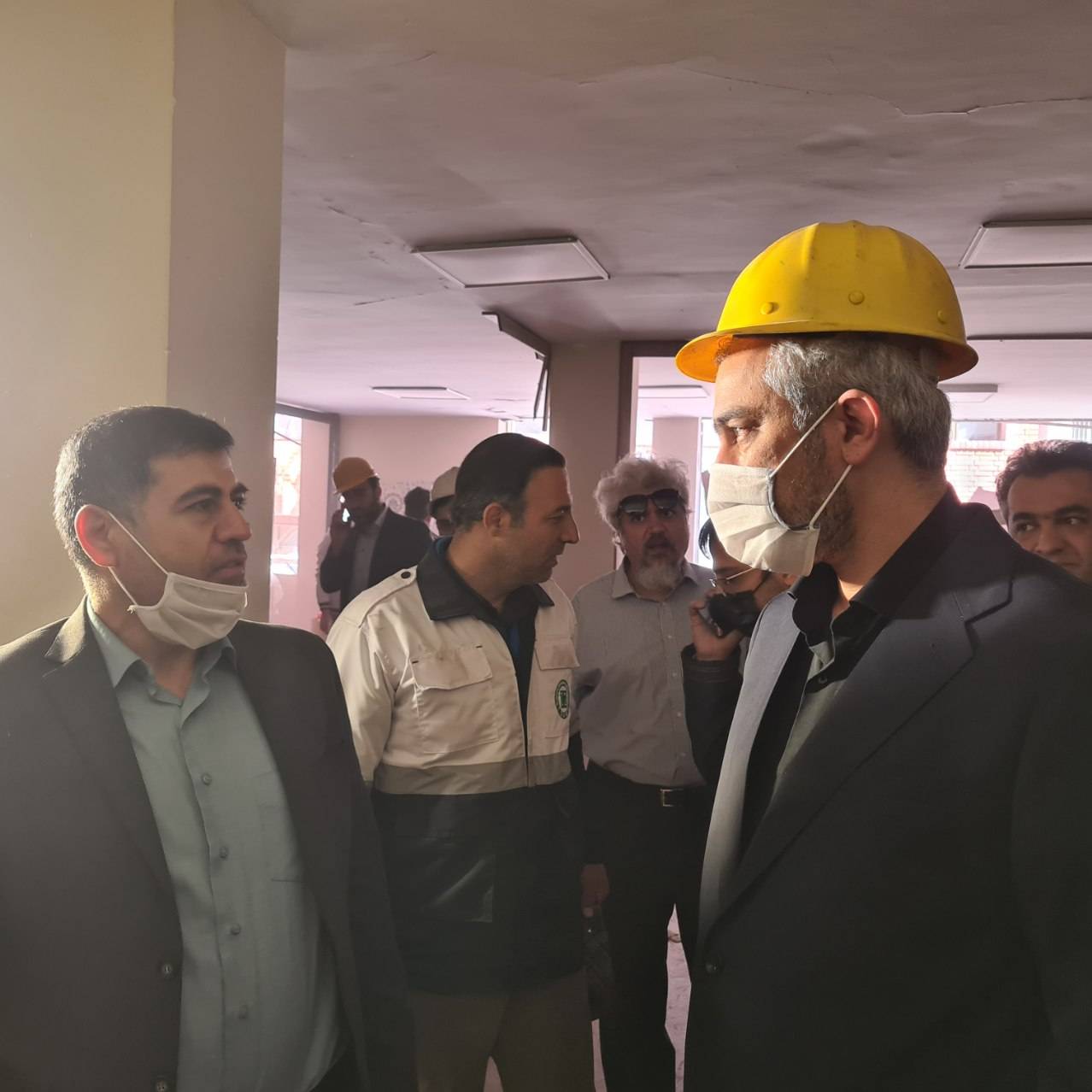 حضور همزمان مسئولان ارشد کشور در دانشگاه شریف پس از حادثه بامدادی حضور همزمان مسئولان ارشد کشور در دانشگاه شریف پس از حادثه بامدادی