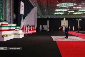 ادای احترام ادیان مختلف بر پیکر رهبر مجاهد شهید انقلاب
