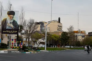 شهر در سوگ رهبر شهید