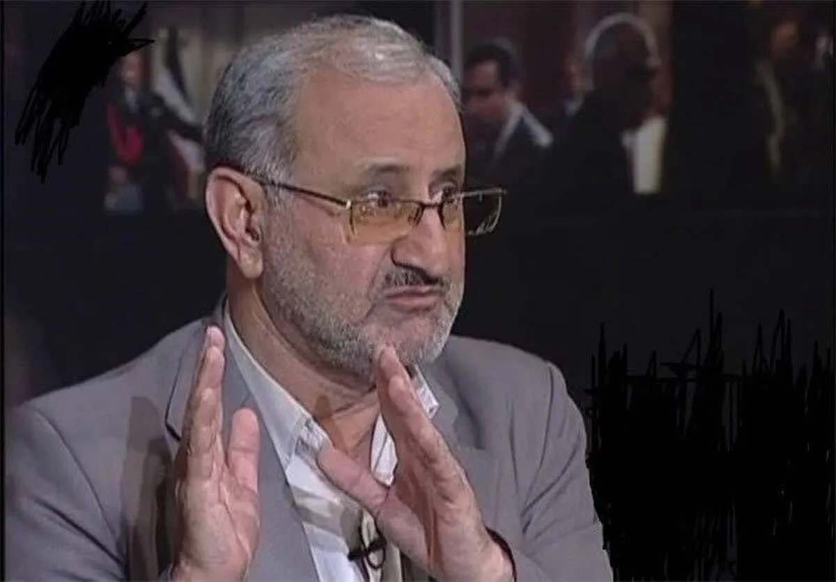 امام خمینی (ره) چگونه رهبری مبارزه را از دست روشنفکران خارج کرد؟