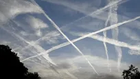مشاهده ابرهای خطی هواپیما در آسمان ایران؛ عامل این ابرها چه بود