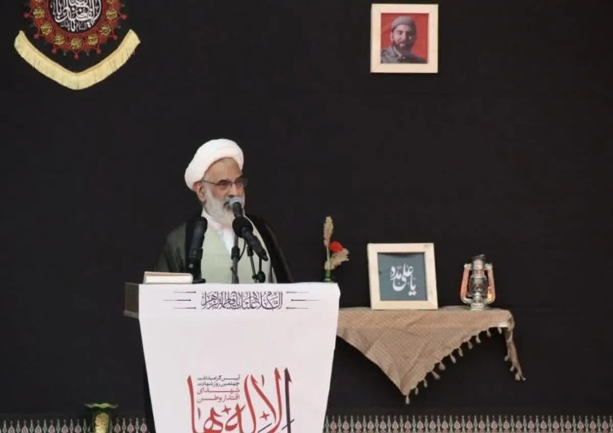 رهبر انقلاب کارآمدی نظام ولایت فقیه را به جهانیان نشان دادند