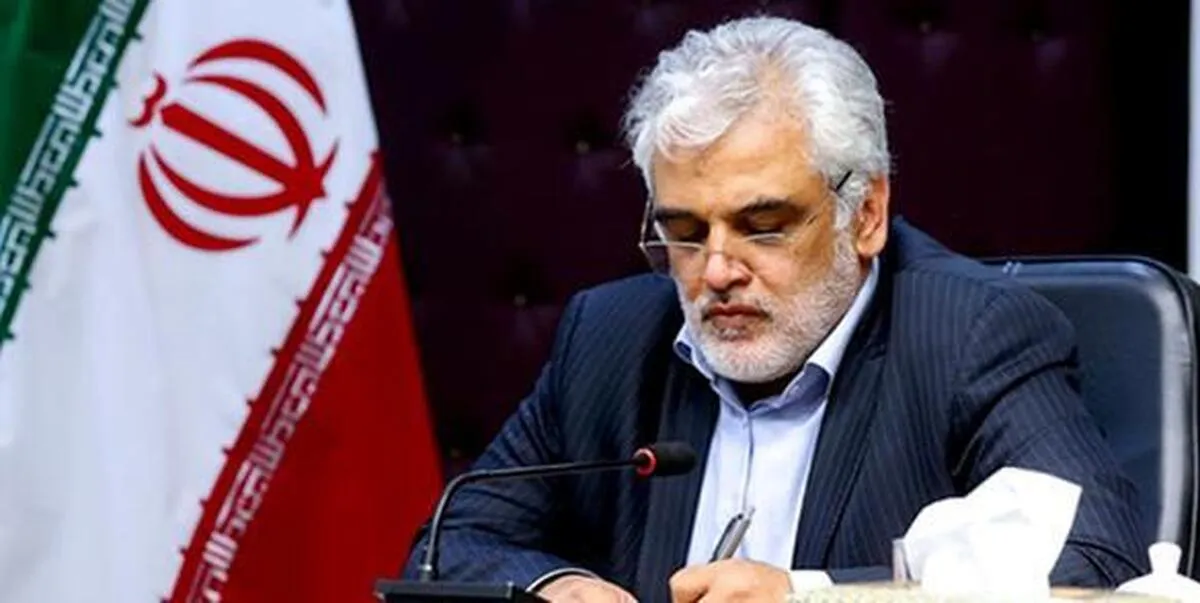 دکتر طهرانچی «روز کارمند» را به کارمندان دانشگاه آزاد اسلامی تبریک گفت