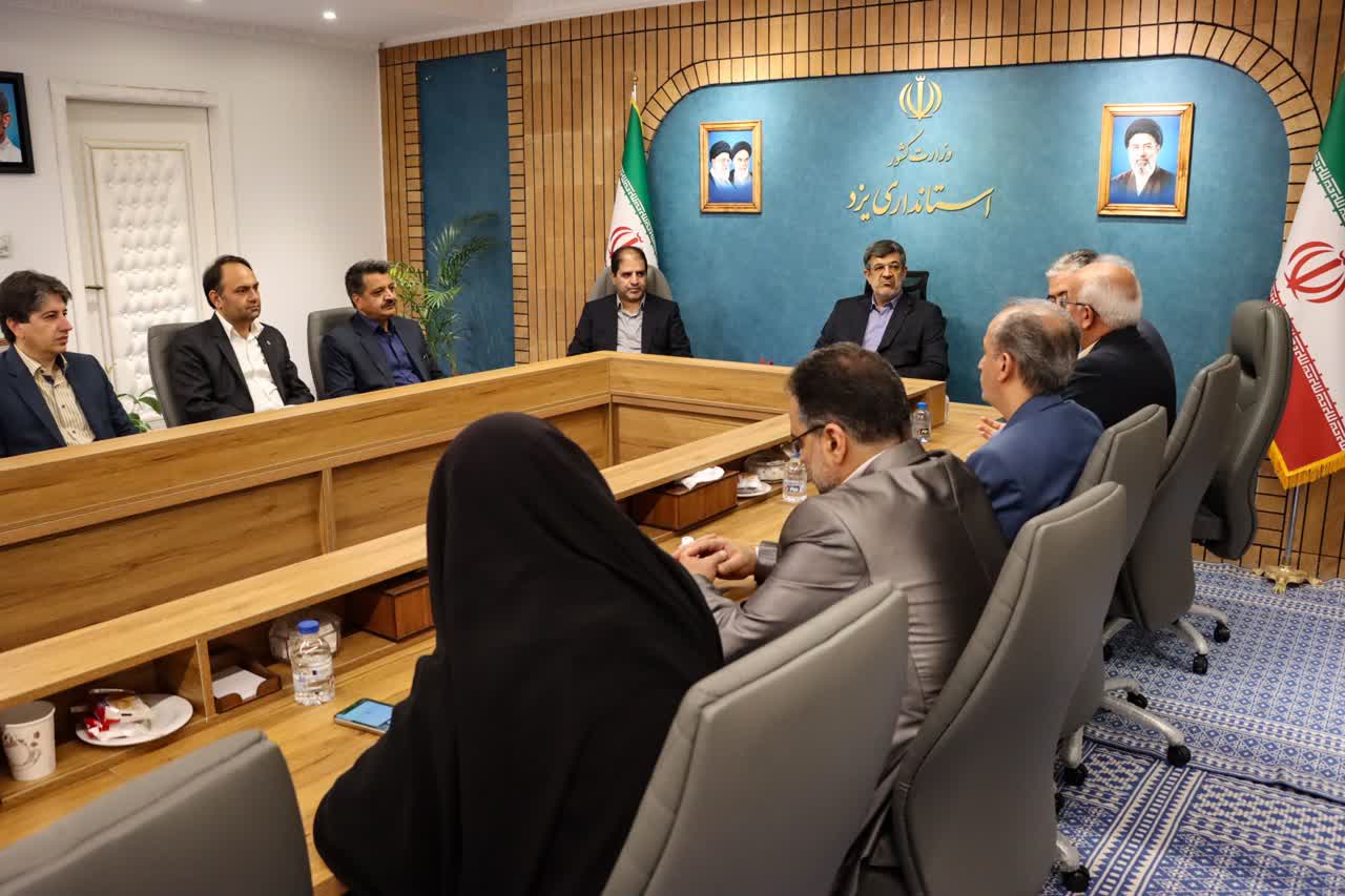 رتبه نخست دانشگاه آزاد اسلامی واحد یزد در جشنواره فرهیختگان؛ شکستن رکورد‌های علمی و فناورانه