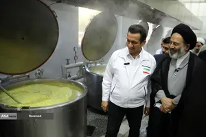 بازدید حجت الاسلام سید عبدالفتاح نواب سرپرست حجاج ایرانی و علیرضا بیات رئیس سازمان حج و زیارت از آشپزخانه ابوسرحد مکه