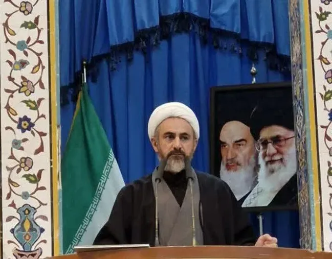 امام جمعه ایلام: وحدت ملی رمز پیروزی در برابر دشمنان است