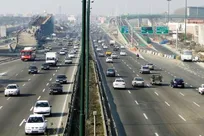 ترافیک سنگین در هر دو مسیر رفت و برگشت آزادراه تهران-کرج