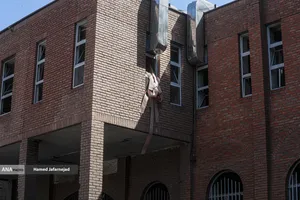 حمله هوایی آمریکایی و صهیونی به داﻧﺸﮕﺎه علم و صنعت ایران