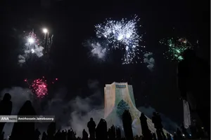 نور افشانی در شب سالگرد پیروزی انقلاب اسلامی