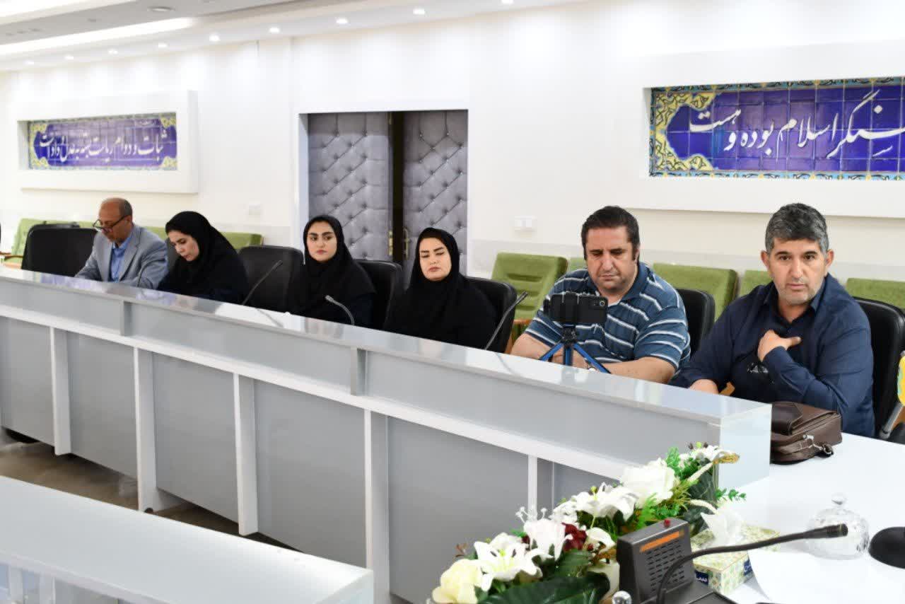 خبرنگاران دیده‌بانان امین جامعه و پرچمداران جهاد تبیین هستند