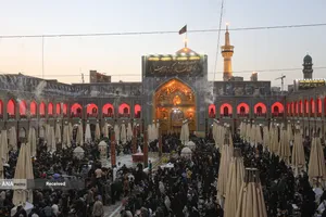 حرم مطهر رضوی در شب رحلت پیامبر اکرم و شهادت امام حسن مجتبی(ع)
