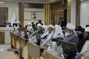 نشست تقریبی جمعی از علمای شیعه و اهل تسنن در مشهد مقدس