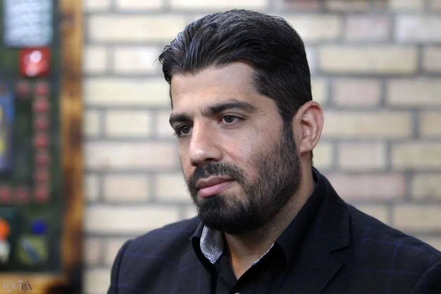 روح الله بهمنی