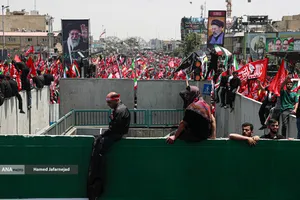 تشییع پیکر مطهر آقای شهید ایران و خانواده ایشان