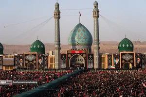 آیین بدرقه و تشییع رهبر شهید در مسجد مقدس جمکران