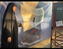 موزه سیار «در لباس سربازی» در مسیر اربعین/ روایت سیره دفاعی قائد شهید امت برای زائران حسینی