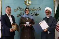 تقدیر دبیر شورای عالی انقلاب فرهنگی از نخبه جوان و دارنده جایزه ویژه «میناب»