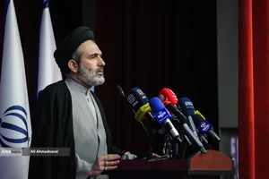 حجت الاسلام سید فخرالدین طباطبایی مسئول دفتر نهاد نمایندگی مقام معظم رهبری در دانشگاه فرهنگیان