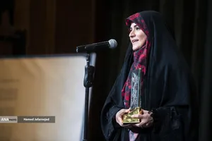 سحر امامی مجری تلویزیون در مراسم بزرگداشت شهدای رسانه در نبرد با رژیم صهیونیستی