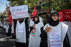 تشییع پیکر مطهر آقای شهید ایران و خانواده ایشان -۱
