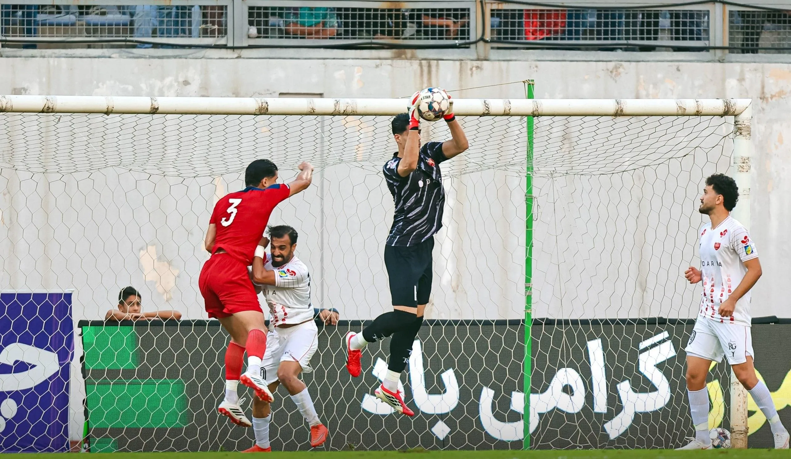 پرسپولیس و نساجی