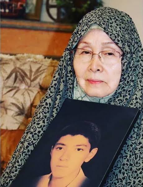 تقدیم موشکهای سپاه به «مادر شهید ژاپنی»؛ روایت ماندگاری که بر بدنه پرتابهها نقش بست تقدیم موشکهای سپاه به «مادر شهید ژاپنی»؛ روایت ماندگاری که بر بدنه پرتابهها نقش بست