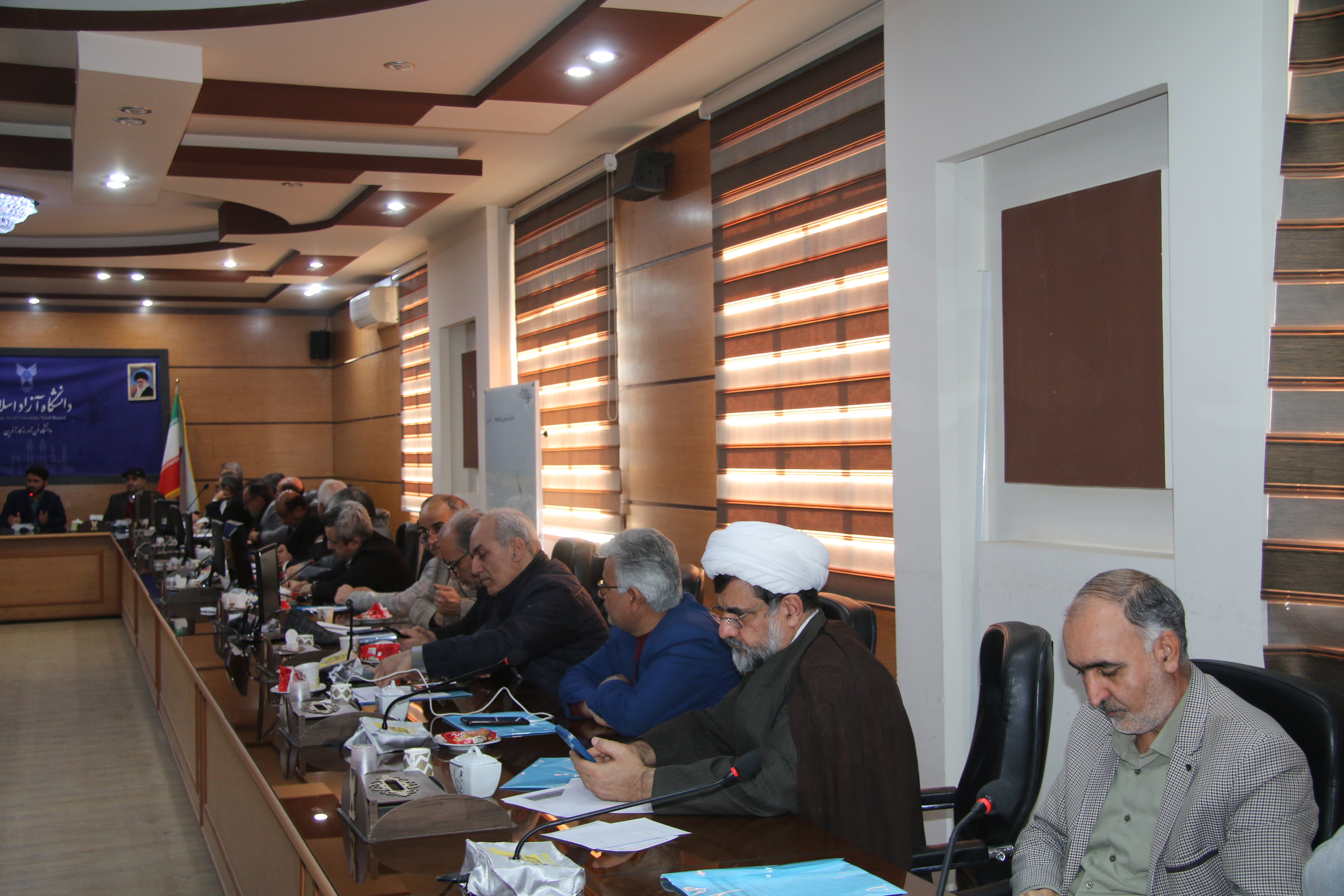 اغتشاشات با حمایت مالی بیگانگان و اغفال جوانان رقم خورد