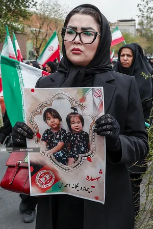 مراسم تشییع پیکر مطهر ۱۲ شهید جنگ رمضان
