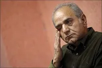 مطالبات را به بعد می سپارم و فقط به حفظ میهنم فکر میکنم