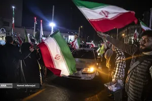 بیعت مردم تهران با حضرت آیت الله سید مجتبی خامنه ای رهبر جدید انقلاب اسلامی ایران - میدان شهدا