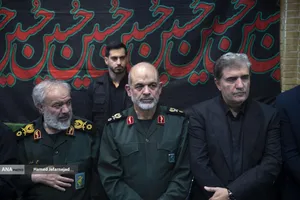 سردار علی فدوی جانشین فرمانده کل سپاه و سردار احمد وحیدی در مراسم گرامیداشت سرلشکر شهید مهدی ربانی و سرلشکر شهید غلامرضا محرابی معاونان سابق اطلاعات و عملیات ستاد کل نیروهای مسلح