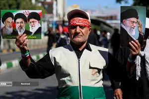 تشییع پیکر مطهر آقای شهید ایران و خانواده ایشان در مشهد