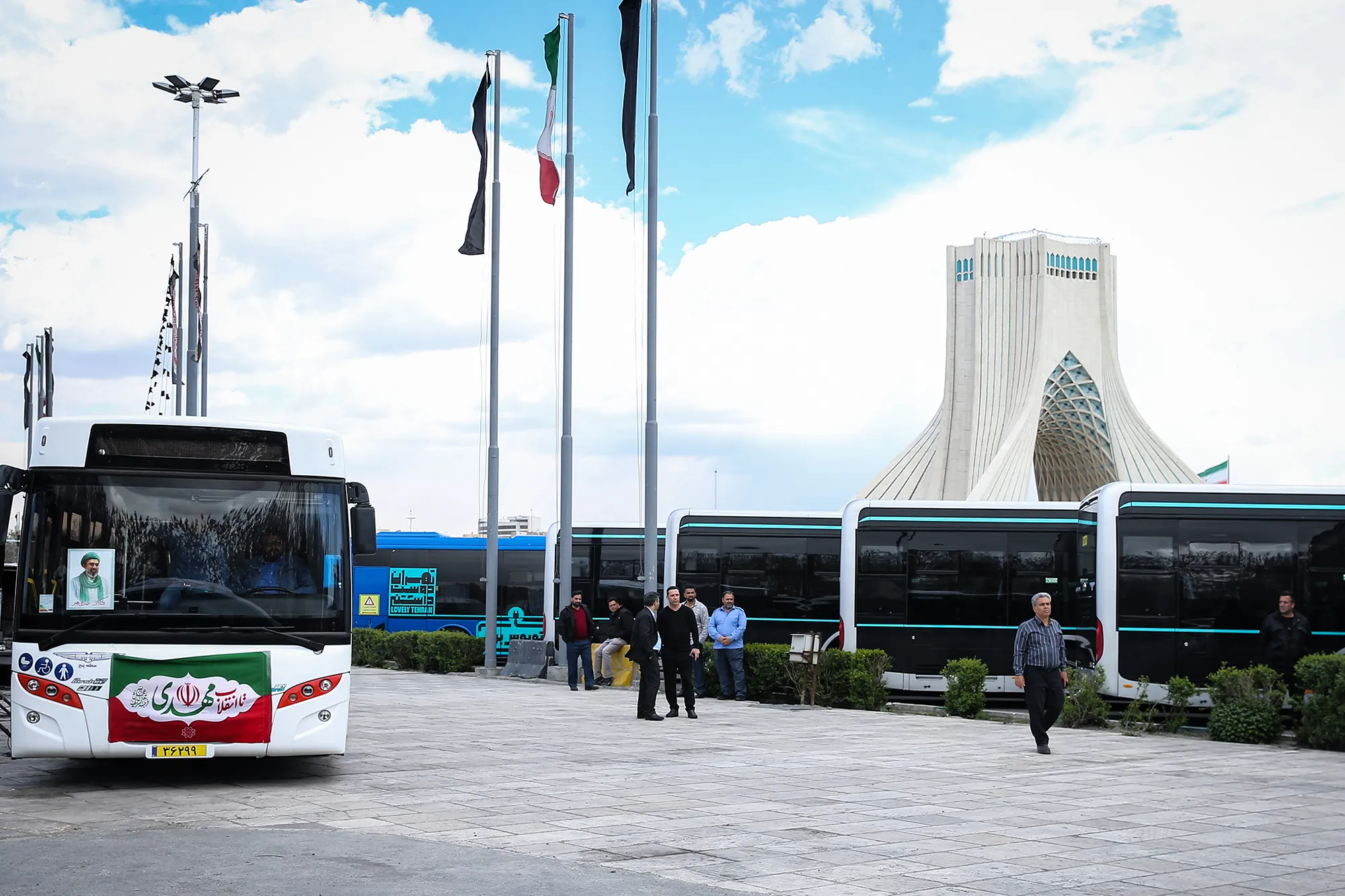 رونمایی از ۵۰ اتوبوس برقی جدید در تهران