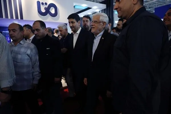 عارف در اینوتکس