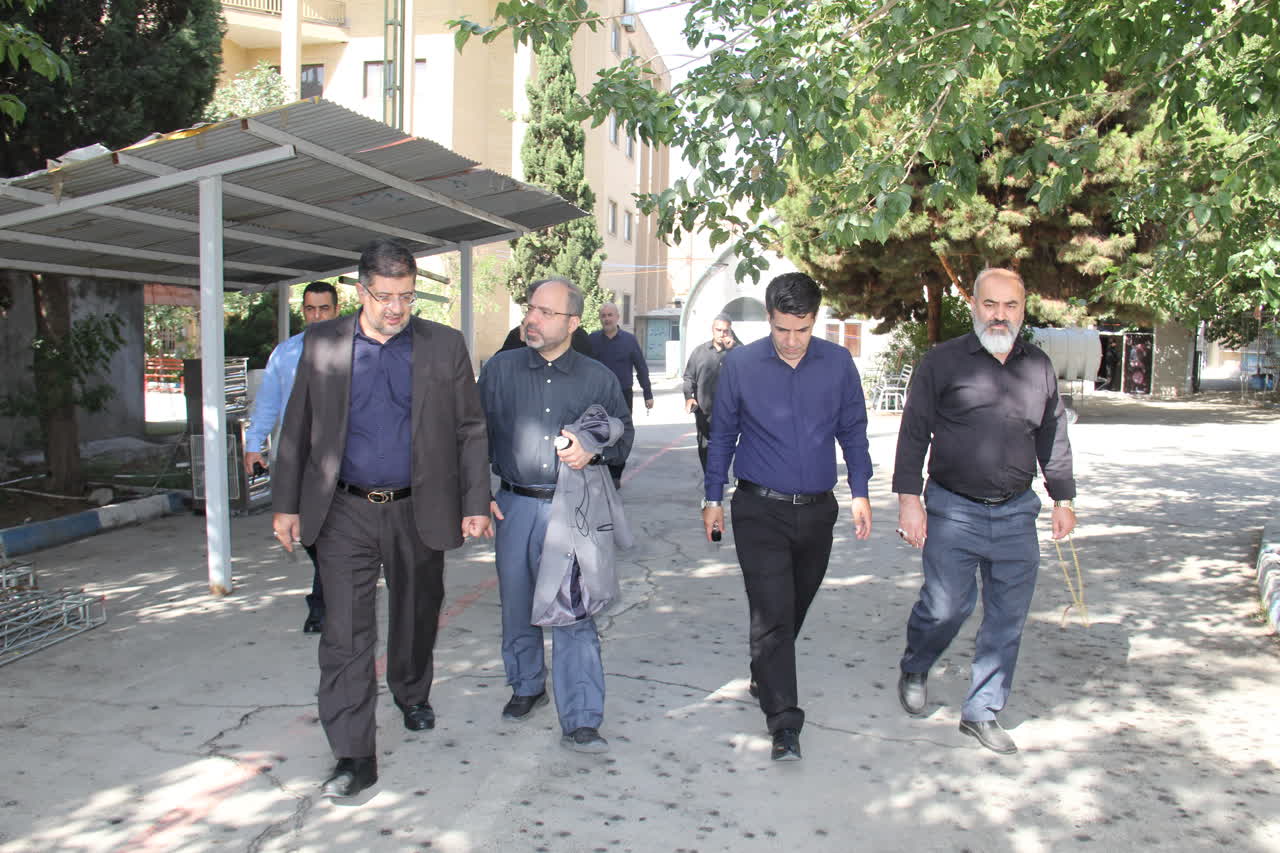 بازدید معاون تحقیقات و فناوری دانشگاه آزاد از روند خدمت‌رسانی واحد اسلامشهر به زائران مراسم تشییع رهبر شهید انقلاب