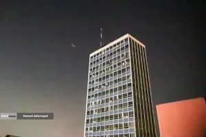 فعالیت پدافند هوایی علیه اهداف متخاصم در آسمان تهران