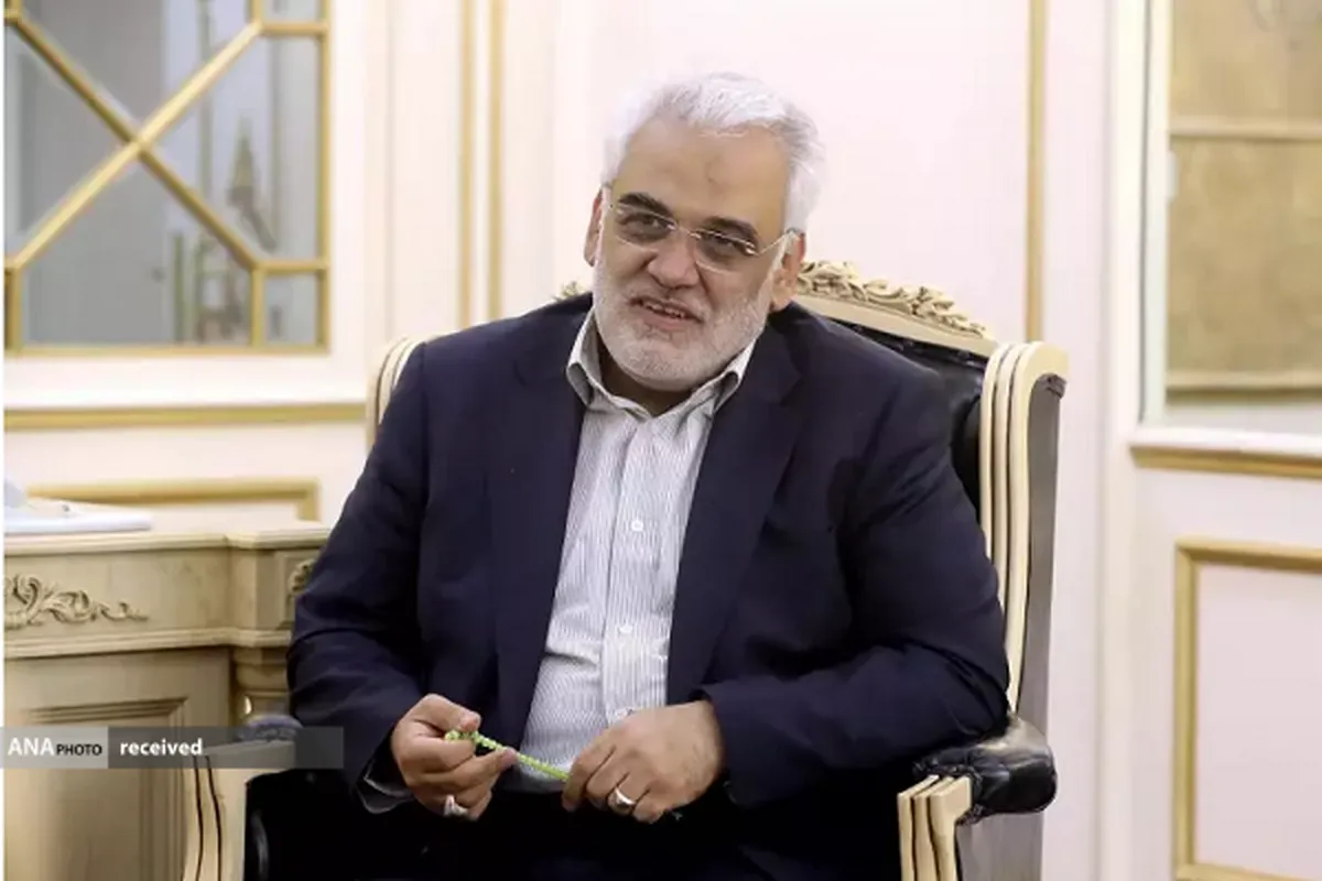دیدار نوروزی دکتر طهرانچی با کارکنان دانشگاه آزاد اسلامی ۱۴ فروردین برگزار می‌شود