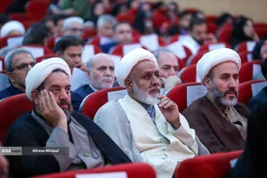 دهمین دوره جایزه ملی ایثار با حضور دکتر بیژن رنجبر 