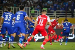 تیم&zwnj;های فوتبال استقلال و پرسپولیس امروز (چهارشنبه) در چارچوب هفته پنجم لیگ برتر به مصاف هم رفتند که این دیدار به تساوی یک - یک انجامید.
