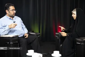 گفت و گو با الهام عابدینی خبرنگار و مجری تلویزیون