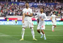 رامين رضائيان يتألق ويقود إيران أمام نيوزيلندا ويتوج بجائزة أفضل لاعب